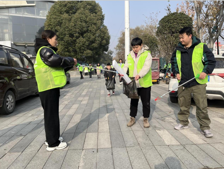 河南爱视力药业与南阳海之达共绘绿色新篇：每月 1 日“大地美容”公益行动持续升温