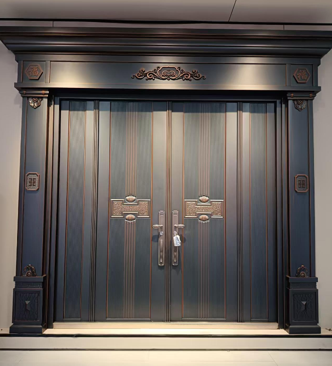 别墅大门用3年就褪色？盾优优铸就豪宅入户的 “安全美学双标杆”