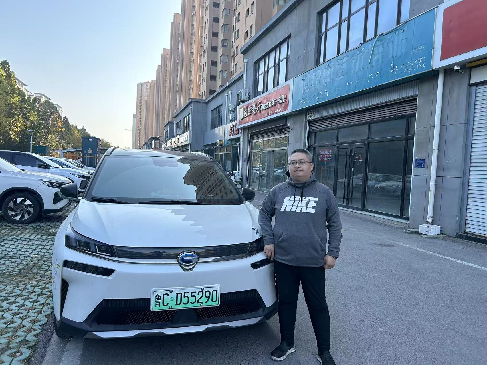 淄博网约车司机跳湖救娃，见义勇为精神获点赞