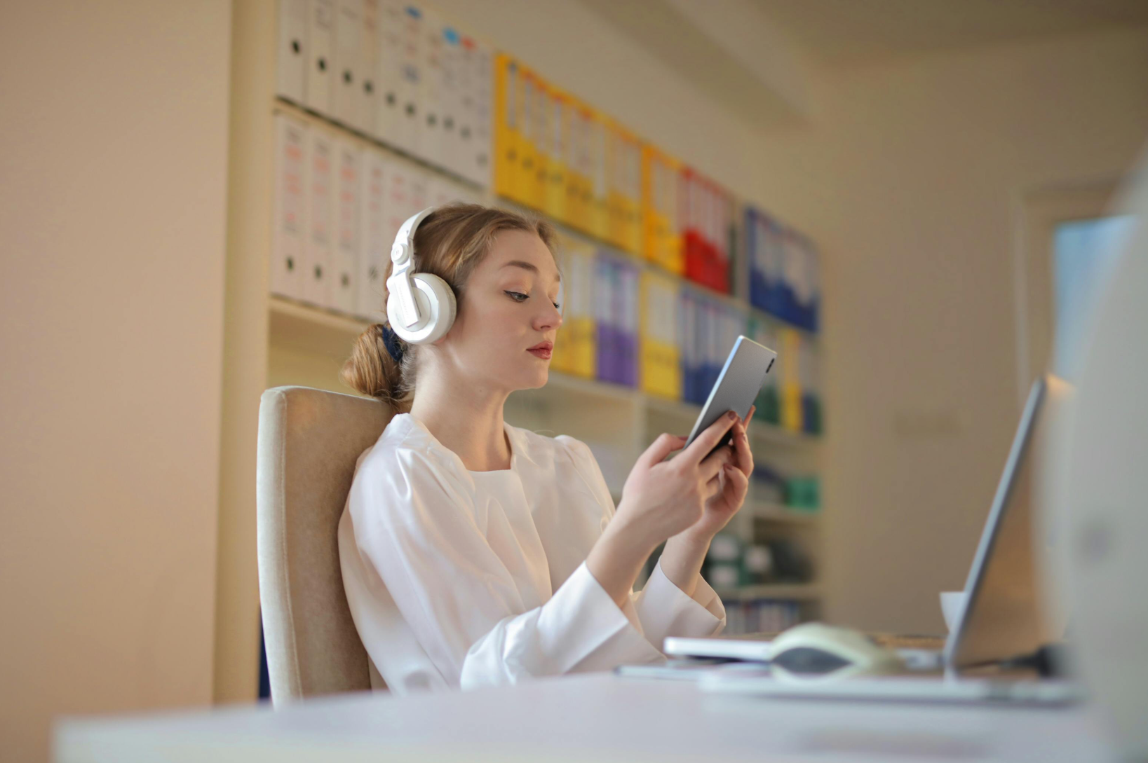 从“跟跑”到“领跑”：Bigme大我如何凭技术硬实力在墨水屏红海中杀出血路？