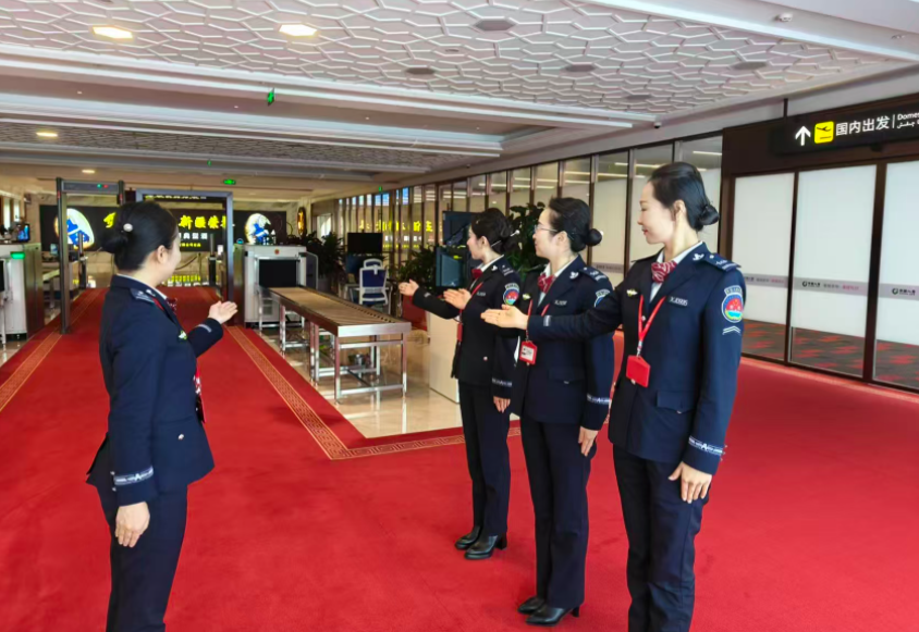 乌鲁木齐天山国际机场分公司安全检查总站开展服务专项培训，以更优服务护航春运旅途