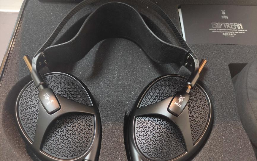 2026万元级头戴耳机推荐:旗舰横评,谁才是今年真正的音质之王