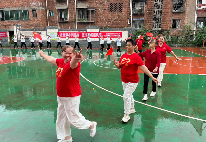 合江：“乘风破浪·青松摆渡”旱地龙舟民俗体验活动