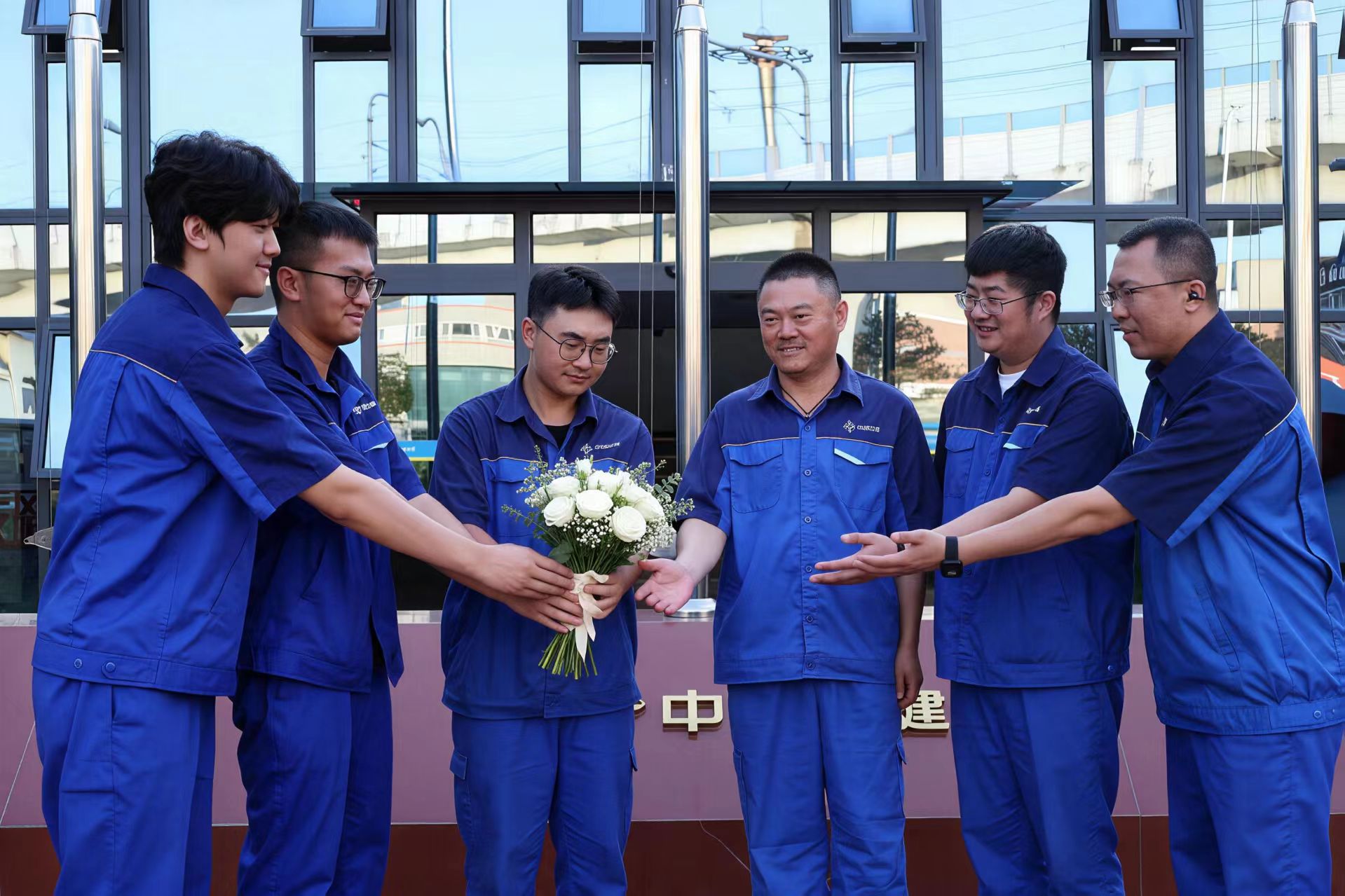 薪火相传感师恩 匠心筑梦启新程-----中交一航局城建公司长春地区项目部开展教师节感谢师恩活动