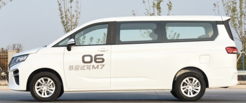 五菱佳辰VS北汽制造王牌M7，谁才是6万级MPV的心水靓车？