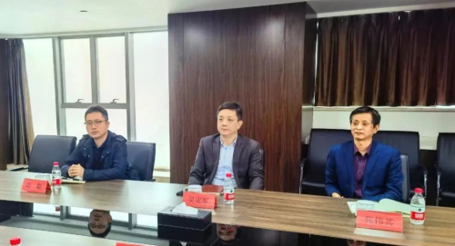 南通市商务局领导来江苏文峰集团调研指导商贸流通工作