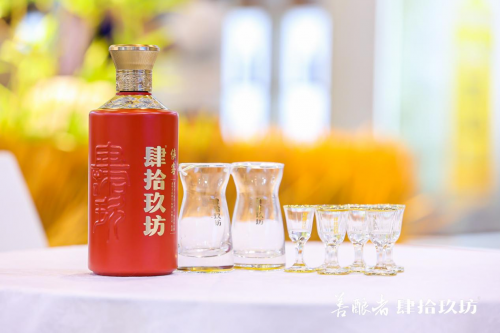 纯粮佳酿的三款好酒,49坊侠客酒、国台国标酒、剑南春水晶剑