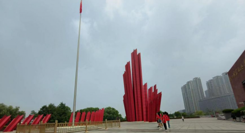 红流滚滚慰英魂——南京审计大学“传扬渡江精神，赓续红色基因”