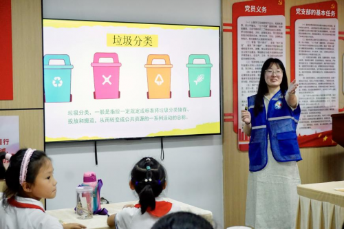 七彩假期|东南大学“与新童行”社会实践团队： 多彩行动，点亮青少年假期生活