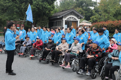 时光不老，陪伴正好——哺恩重阳快乐行