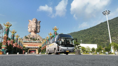 韓國游客盛贊中國客車！中信旅運攜手蘇州金龍打造高端旅運新標(biāo)桿