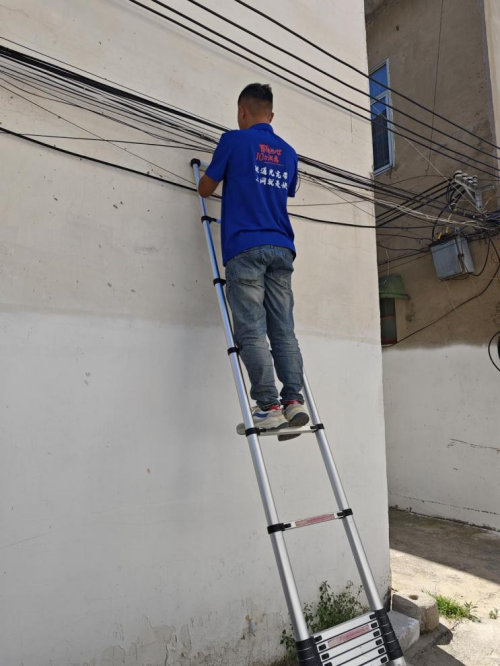 匠心筑网，情满人间 —— 吕程远的联通服务之旅