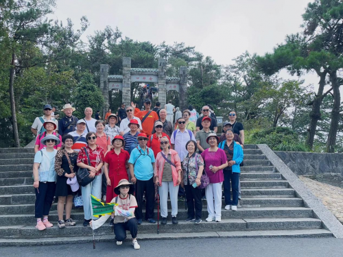 健康旅行，乐享银龄 —— 幸福之家旅行社引领老年旅游新潮流