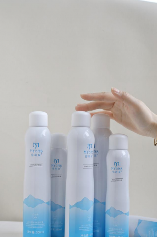 弥玥泉喷雾的宝藏用法大揭秘！秋冬这么用脸越来越水灵！