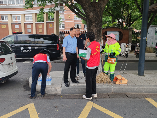 护航梦想，助力高考 ——锡宜扩建项目XYK-4标开展高考送学志愿者服务活动