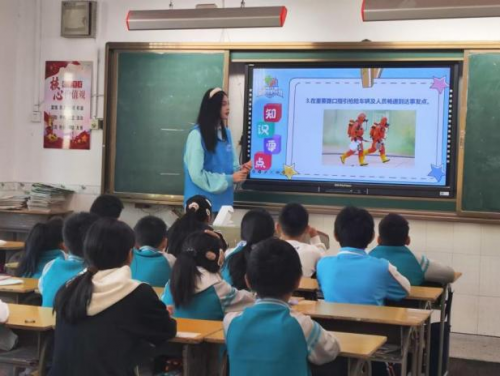 南昌职业大学信息技术学院“以挺膺担当谱写中国篇章”志愿服务队活动顺利开展