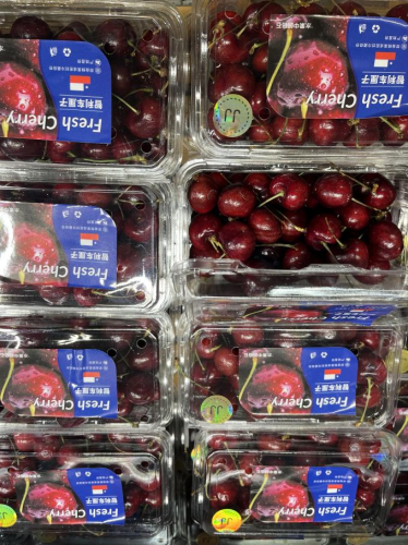 大润发“年货大街”年味十足  加拿大海鲜盛宴为餐桌增鲜