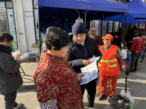 普法宣传迎新春 “法治年货”添年味