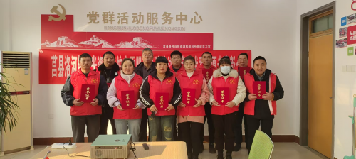 莒县洛河自然资源和规划所利用年关集市开展宣传自然资源法律法规活动