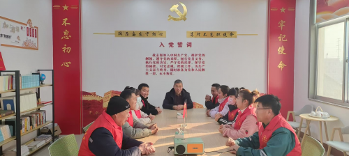 莒县洛河自然资源和规划所利用年关集市开展宣传自然资源法律法规活动