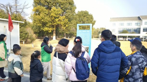 “骐骥领航 德育润心”帮困助学实践团联合兵希社工站开展“追寻历史，桥建未来”青少年路桥文化科普研学活动