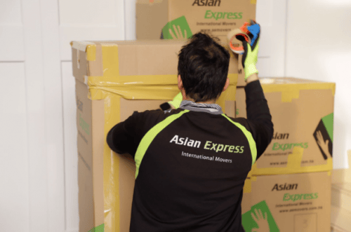 亚以迅：跨境寄运的专业基石，全球通达的保障