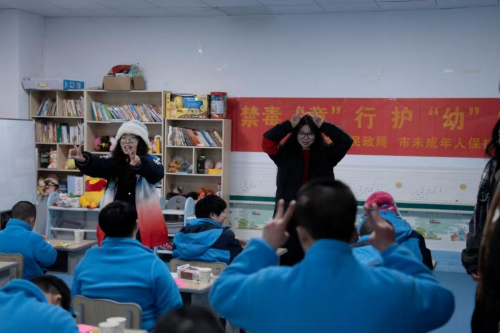 美术与设计学院 国际教育学院“心手相连，艺路童行”活动