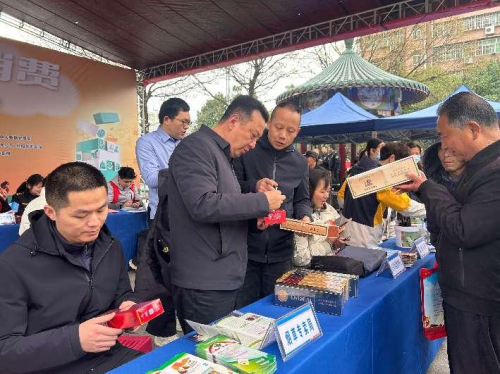 湖北红安：普法正当时 烟草暖民心