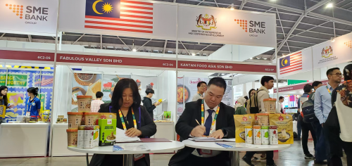Guangxi Dahua Canna Root Vermicelli Expands International Market with the Belt and Road Initiative, Signing Million-Dollar Cooperation Agreements Guangxi Dahua Canna Root Vermicelli Expands International Market with the Belt and Road Initiative, Signing Million-Dollar Cooperation Agreements