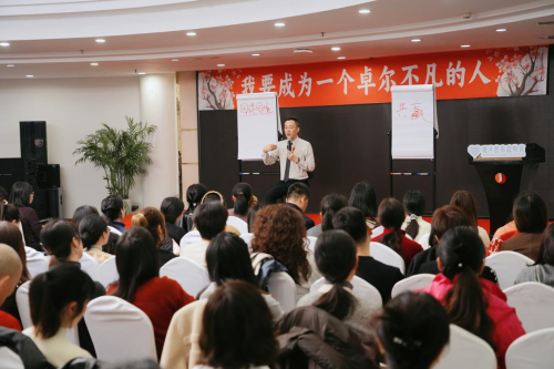 暖洋葱：助力家长化解育儿焦虑