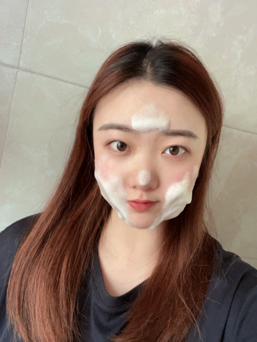 洗面奶祛痘控油哪个牌子好？盘点好用的控油洗面奶什么牌子好，拯救油痘肌