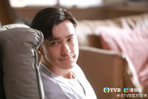 TVB奇幻爱情剧《虚拟情人》热播，朱敏瀚的跨次元挑战引热议！