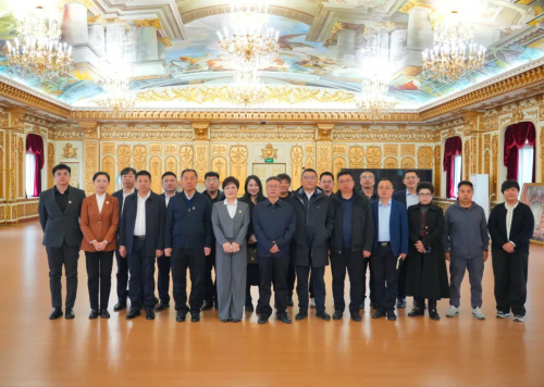 哈药以科技赋能‘寒地龙药’:刺五加专营店开业,引领中医药产业高质量发展