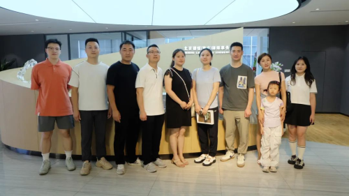 童心筑梦，法育未来，阳光星期六·科技零距离！