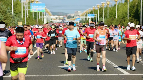 兰格格2025乌兰察布马拉松举行