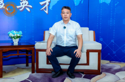 泉州市海西人才考试培训中心招生顾问蔡竟昭受邀出席第二十五届世纪大采风品牌人物年度盛典