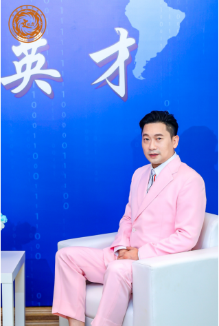 WPMTA泰国世界职业泰拳总会 - 金环宗师中国首席泰拳界专家叶文龙受邀出席第二十五届世纪大采风品牌人物年度盛典