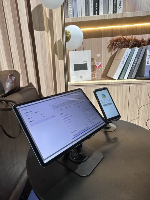 解锁无人酒店智能前<span class=