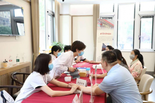 首家曜阳公益健康小屋落地北京