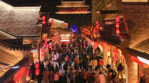 红火闹新春 随城年味浓