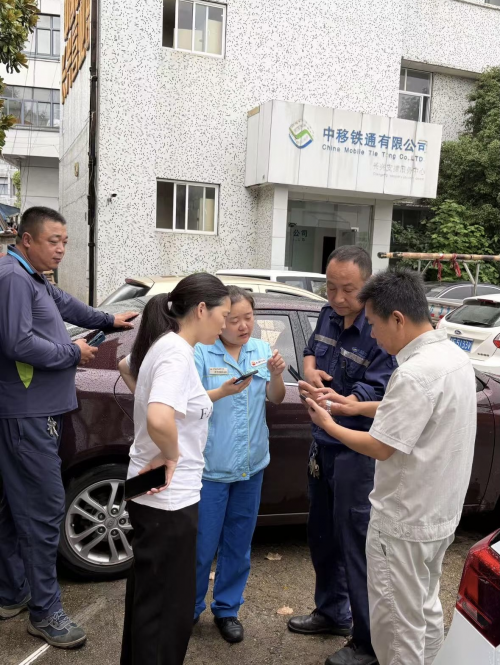 把服务送到企业内部，把优惠送到员工手上