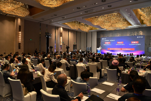 卢俊卿郑州献声《老板难》，天九共享引领豫企文化破局