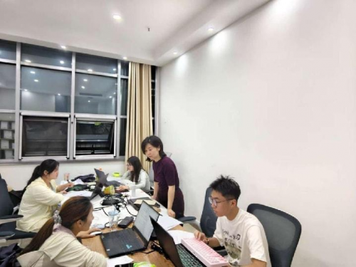 河南职院师生携手研发农机抑尘装备助力农业绿色发展