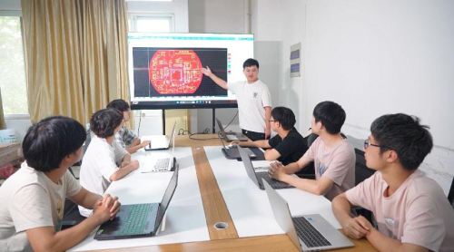 河南职院睿感智能团队守护化工安全新防线