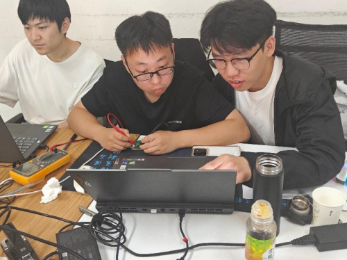 河南职院睿感智能团队守护化工安全新防线