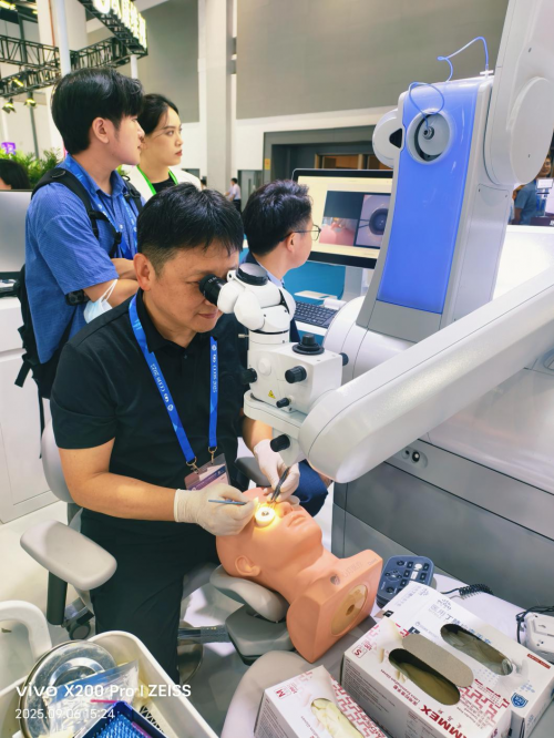 南昌洪城爱尔受邀出席中华医学会第二十九次全国眼科学术大会，乔丽萍博士做专题发言