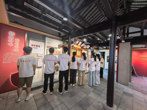 青春寻迹铁军精神，历史汲取奋进力量