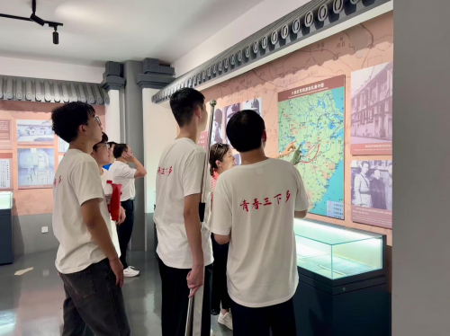 青春寻迹铁军精神，历史汲取奋进力量