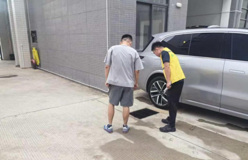 中国人寿财险迅疾行动 筑牢超强台风“桦加沙”防护堤坝