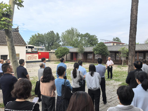 赓续红色基因 坚定理想信念——漯河市委党校2025秋季学期科级一班开展现场教学活动